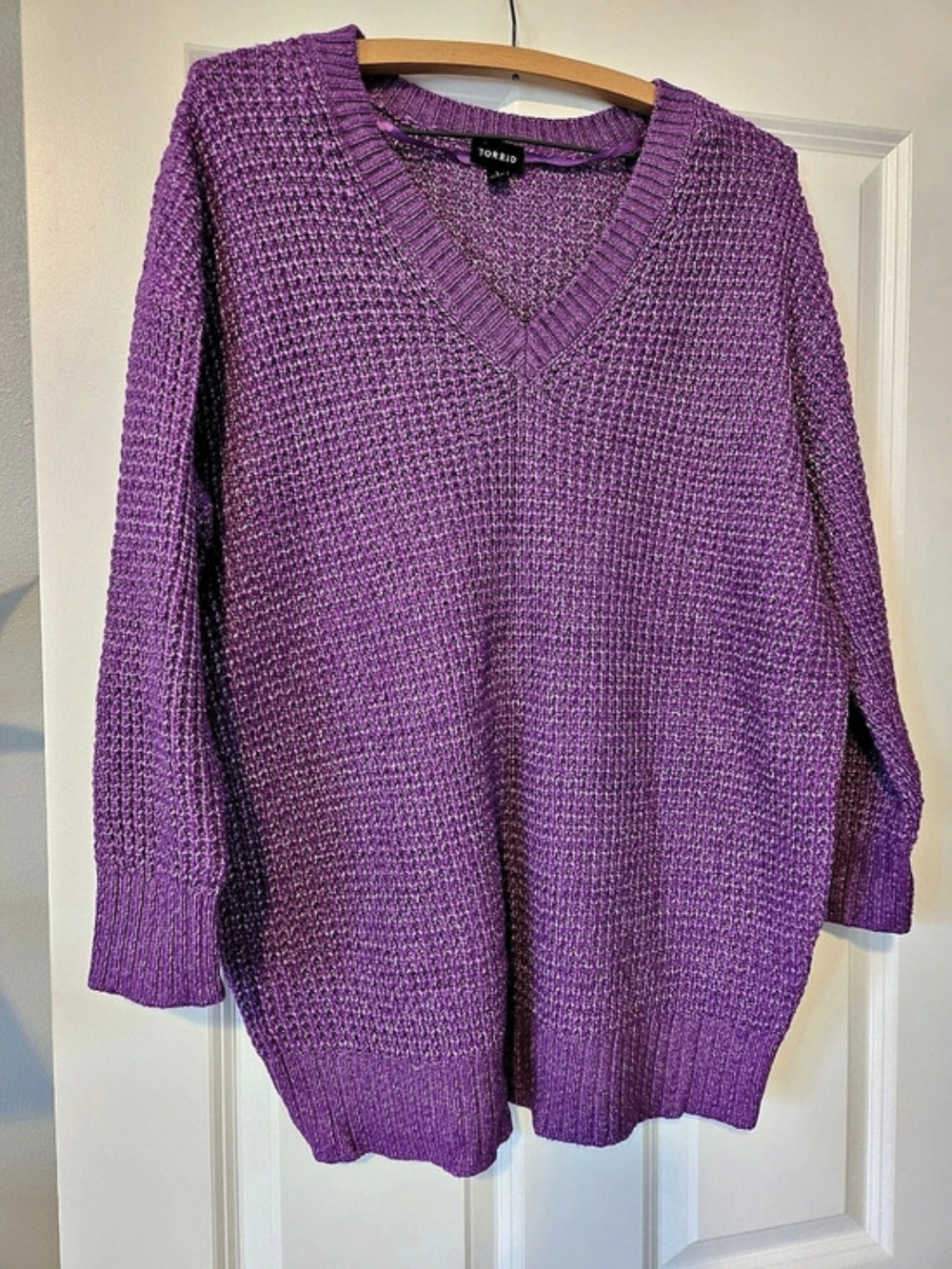 Torrid Purple V-Neck Sweater Size 1 Like New